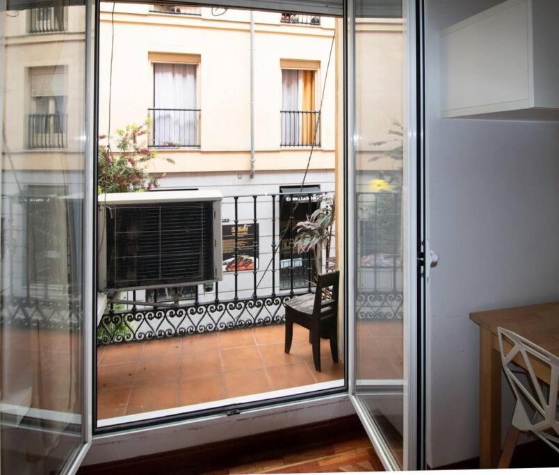 Exclusivo Y Acogedor Apartamento Con Balcon En Chueca, Con Aire Acondicionado Y Calefaccion Madrid Bagian luar foto
