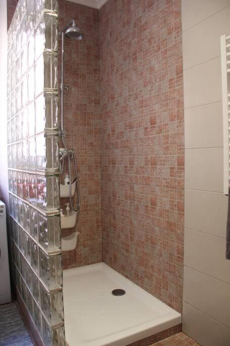 Exclusivo Y Acogedor Apartamento Con Balcon En Chueca, Con Aire Acondicionado Y Calefaccion Madrid Bagian luar foto
