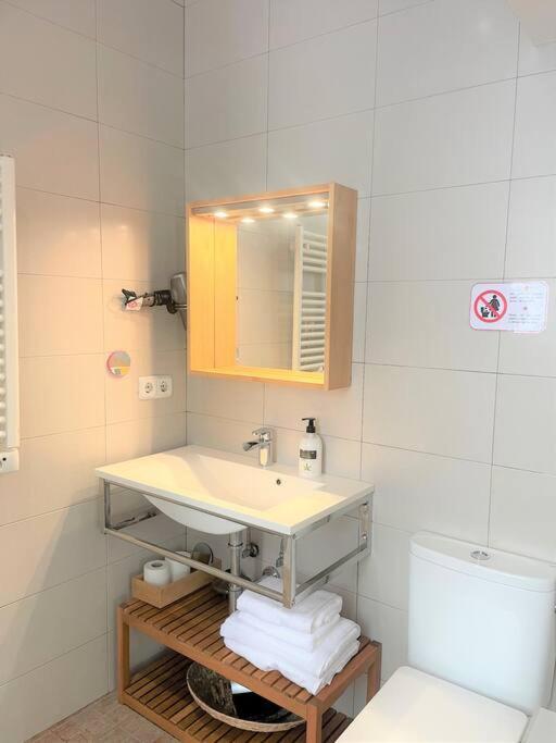 Exclusivo Y Acogedor Apartamento Con Balcon En Chueca, Con Aire Acondicionado Y Calefaccion Madrid Bagian luar foto
