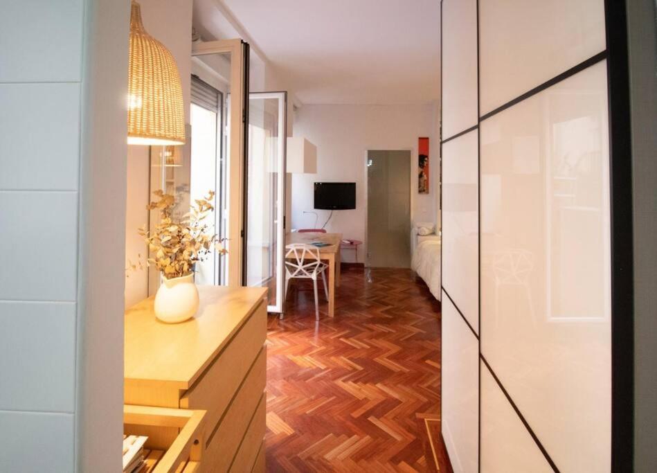 Exclusivo Y Acogedor Apartamento Con Balcon En Chueca, Con Aire Acondicionado Y Calefaccion Madrid Bagian luar foto