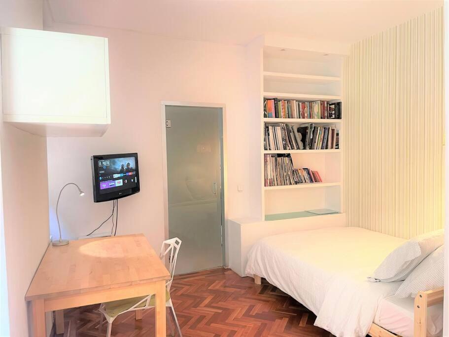 Exclusivo Y Acogedor Apartamento Con Balcon En Chueca, Con Aire Acondicionado Y Calefaccion Madrid Bagian luar foto